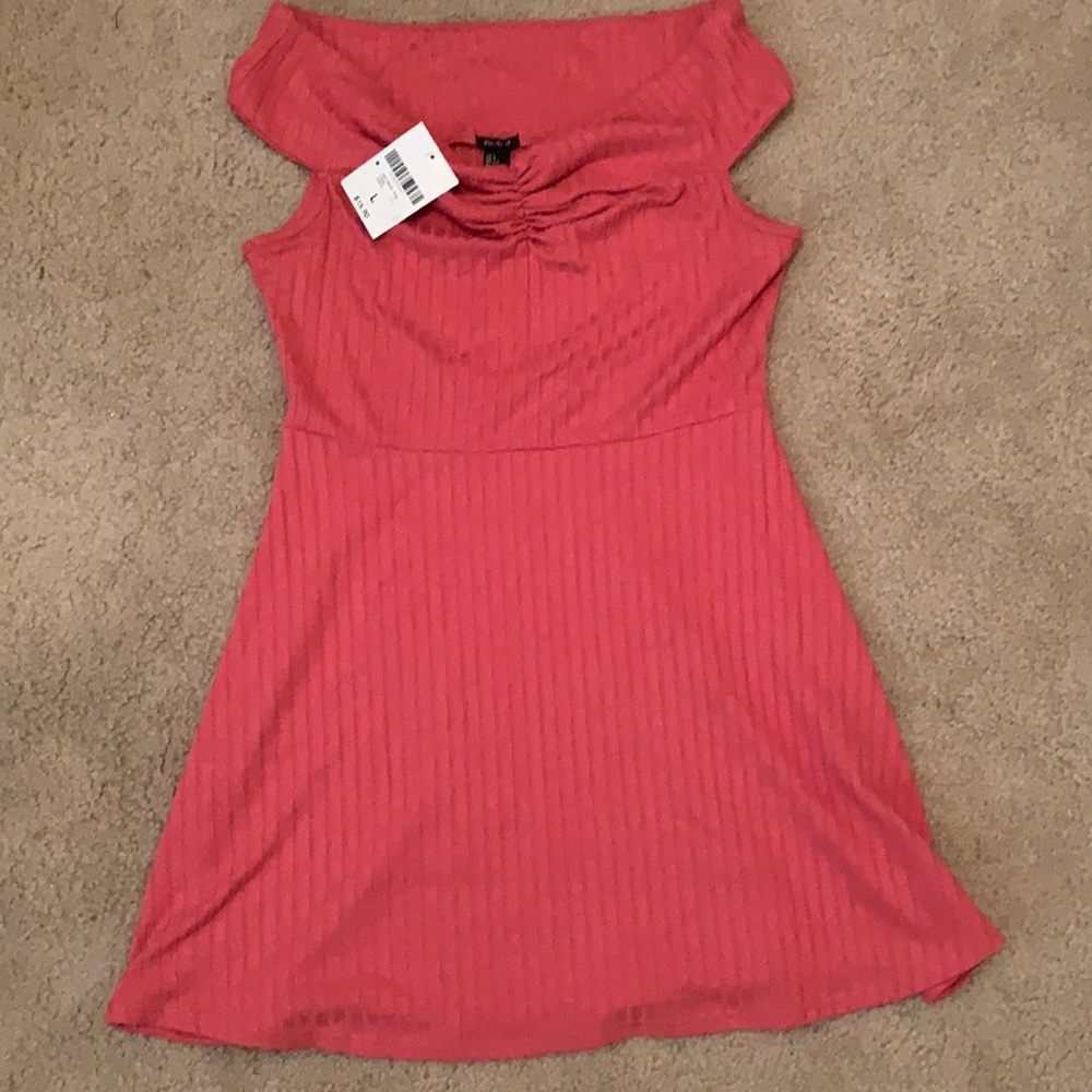 Sleeveless tunic